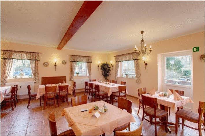 Gaststube Zum Amtskrug Guest House Залцгитер Екстериор снимка